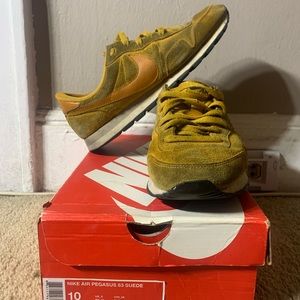 Nike Air Pegasus 83 Suede